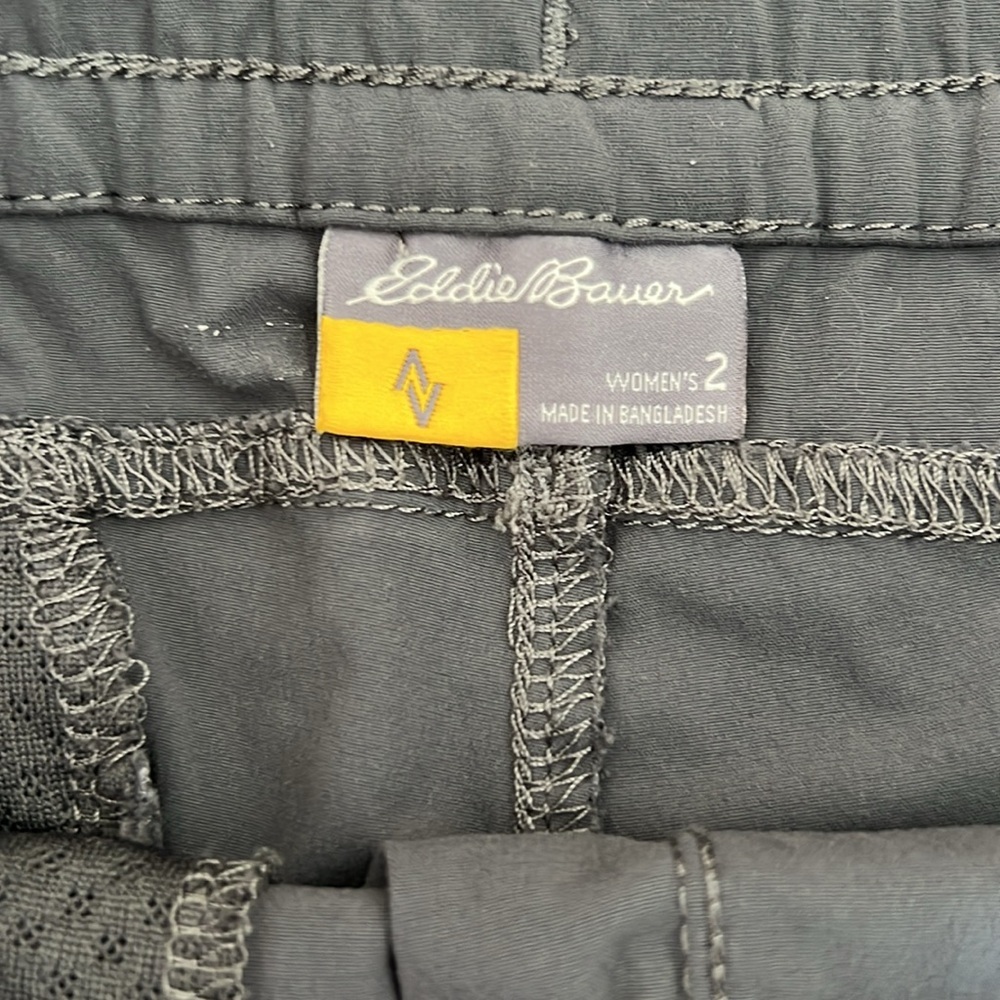 Eddie Bauer women’s shorts‎ dark gray pockets size 2 - Picture 5 of 8